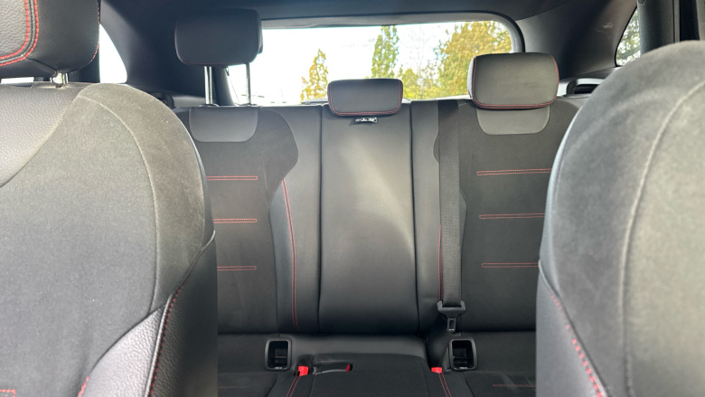 Mercedes-Benz GLA 220d 4Matic AMG Line 5dr Auto Diesel Hatchback